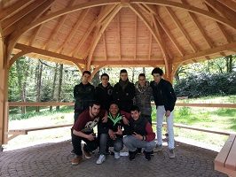 Un kiosque en bois au Parc de la Gaudinière