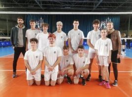 Match des Neptunes : des élèves de l’AS volley de Michelet ramasseurs de balles pour le match de 1/16èmes de finale de la coupe d’Europe de volley féminin